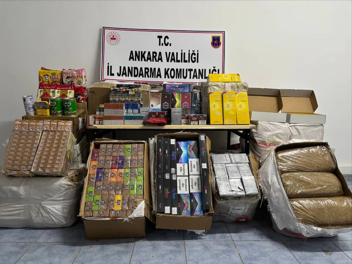 Ankara’da TIR’da Kaçak Tütün ve Gıda Maddeleri Ele Geçirildi