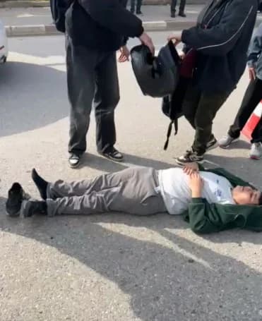 İnegöl’de Motosikletin Bisikletliye Çarpması Sonucu 3 Yaralı