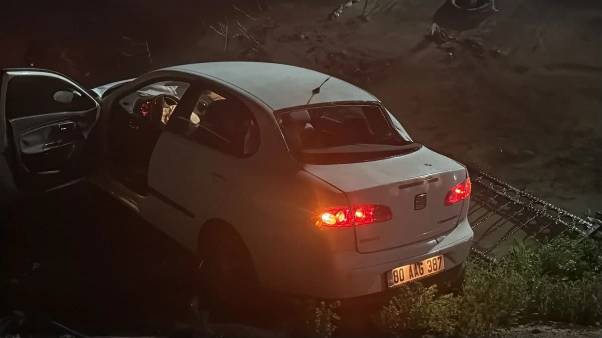 Osmaniye’de Otomobil Köprüden Düştü: 1 Yaralı