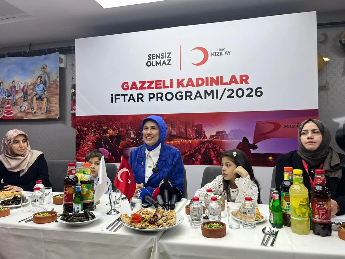 Kızılay’dan Gazzeli Kadınlara Ramazan Sıcaklığı: İftar Sofrasında Duygusal Anlar