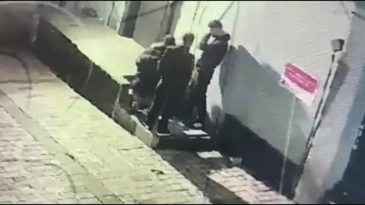 Taksim’de Alkollü Kişiye Yardım Bahanesiyle Çanta Hırsızlığı