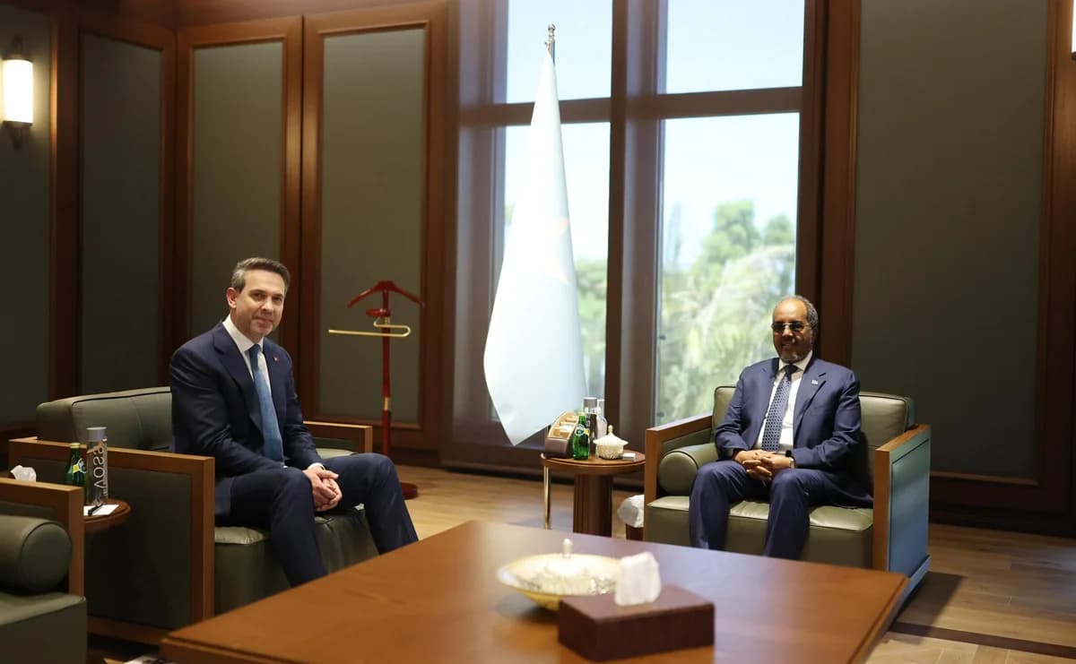 Bakan Alparslan Bayraktar, Somali’de Enerji İşbirliklerini Görüşmek Üzere Bulundu