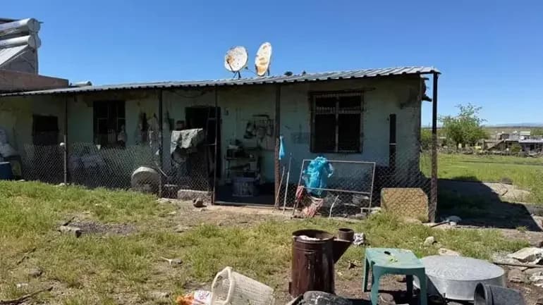Yılana Ateş Etti Seken Saçmalar 5 Kişiyi Yaraladı
