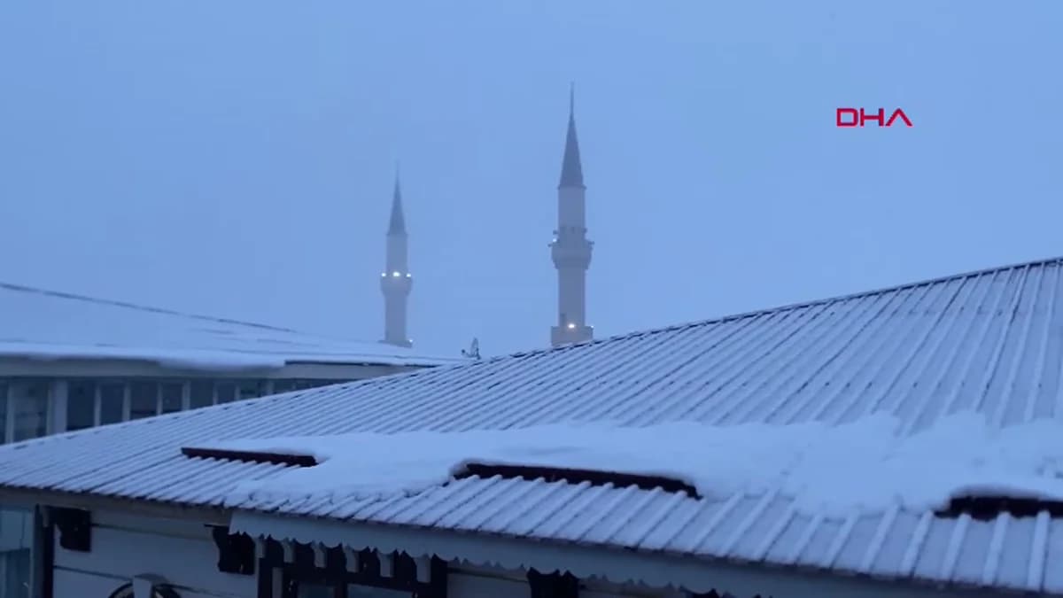 Ardahan’da Kar Yağışı Hayatı Olumsuz Etkiledi
