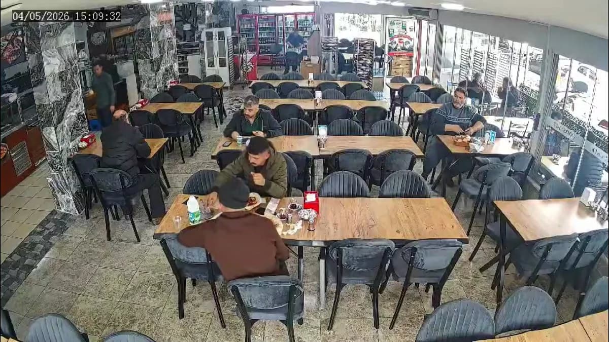 Başakşehir’de Akılalmaz Dolandırıcılık: Hesap Ödemeden Kaçan ‘Kamyoncular’ Kamerada