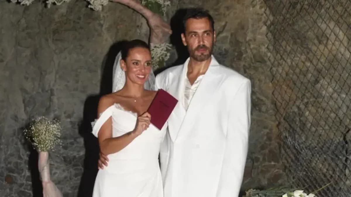 Bestemsu Özdemir ve Ersin Görkem’in Mutlu Günü: Nikah Masasına Oturdular!