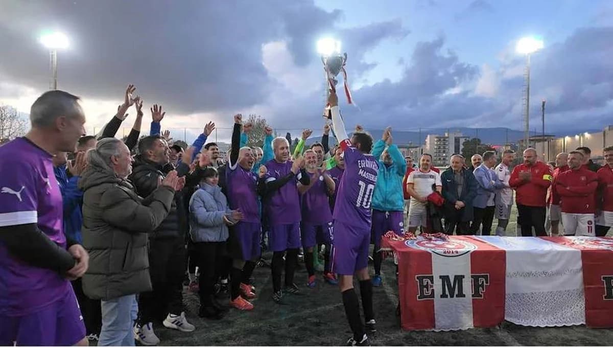 Ege Üniversitesi Masterler Takımı, Futbolda Üçüncü Şampiyonluğunu Kazandı