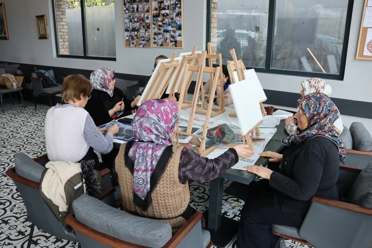 Ümraniye’de Yaşlılara Yönelik ‘Aktif Yaş-Al’ Projesi Kalıcı Hale Geldi: Sosyal Hayata Katılım Destekleniyor