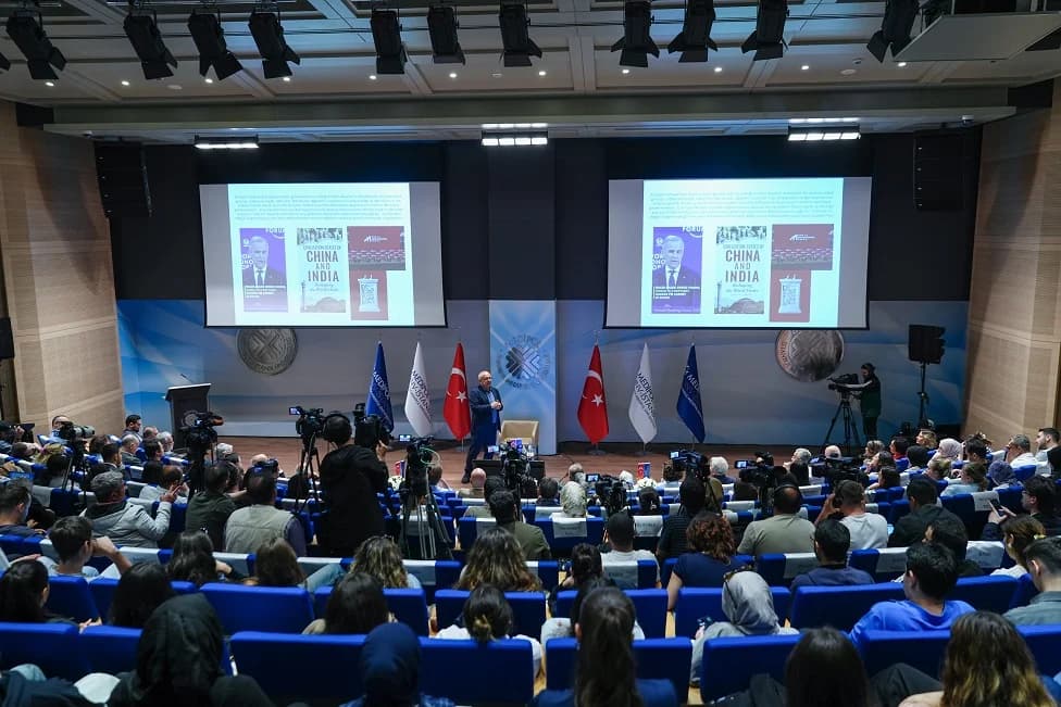 Medipol’de Tarih Konuşmaları Başladı: Aydın’dan Dünya İnşası İçin İçtihat Vurgusu