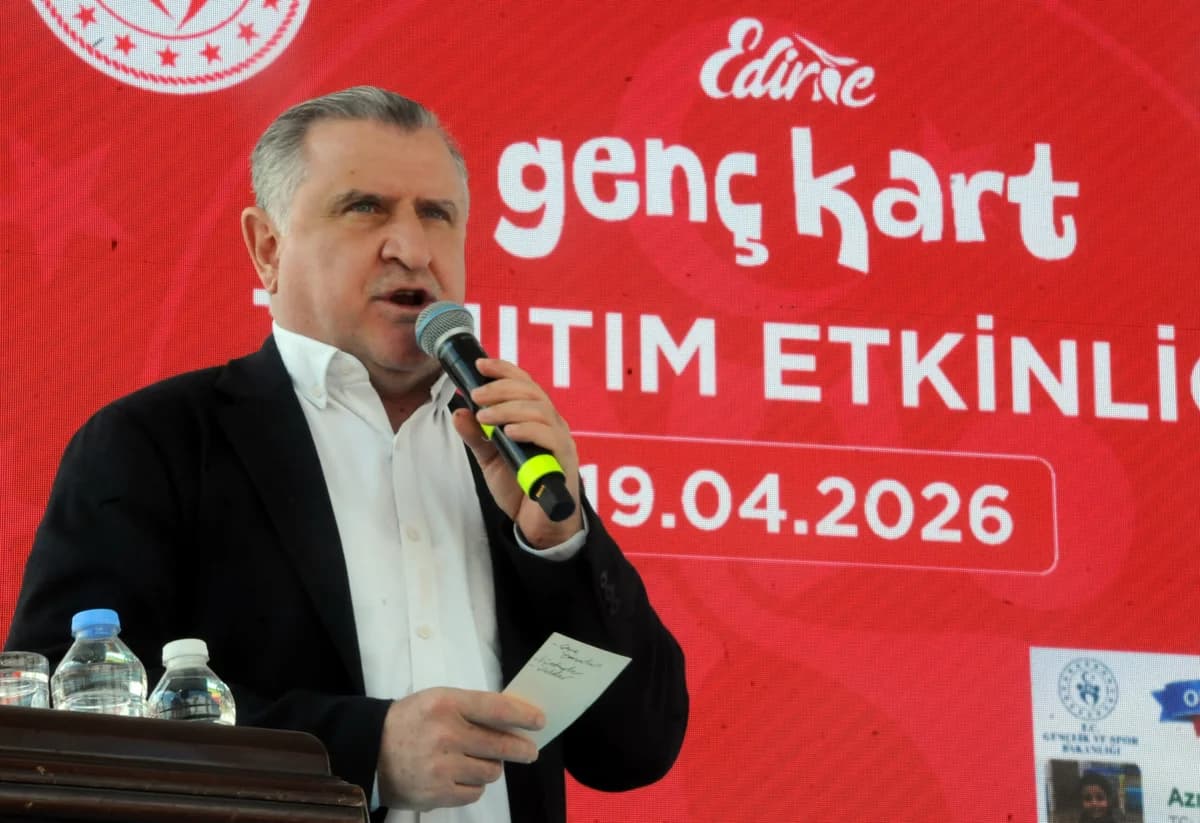 Bakan Bak’tan Dijital Dünyaya Dikkat: Gençlerimizi Kötü Alışkanlıklardan Korumalıyız