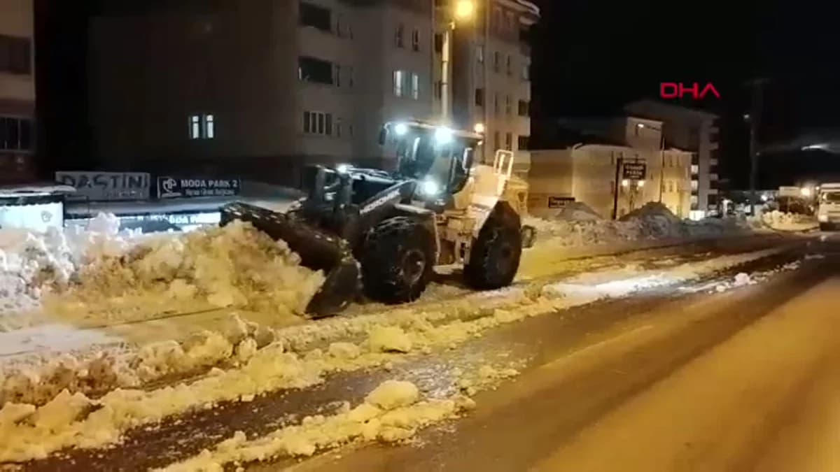 Bitlis’ten Konya’ya Uçak Ambulans ile Sevk Edilen Bebek