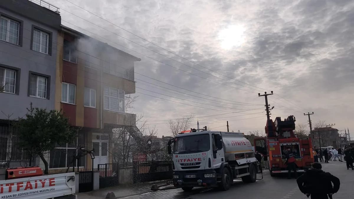 Madde Bağımlısının Korkunç Eylemi: Evi Ateşe Verip Babasını Aradı