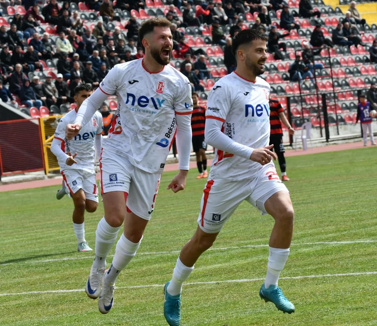Balıkesirspor Play-Off Mücadelesini Güçlendiriyor