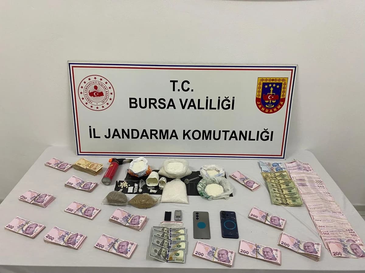 Bursa’da Uyuşturucu Operasyonu: 2 Şahıs Tutuklandı