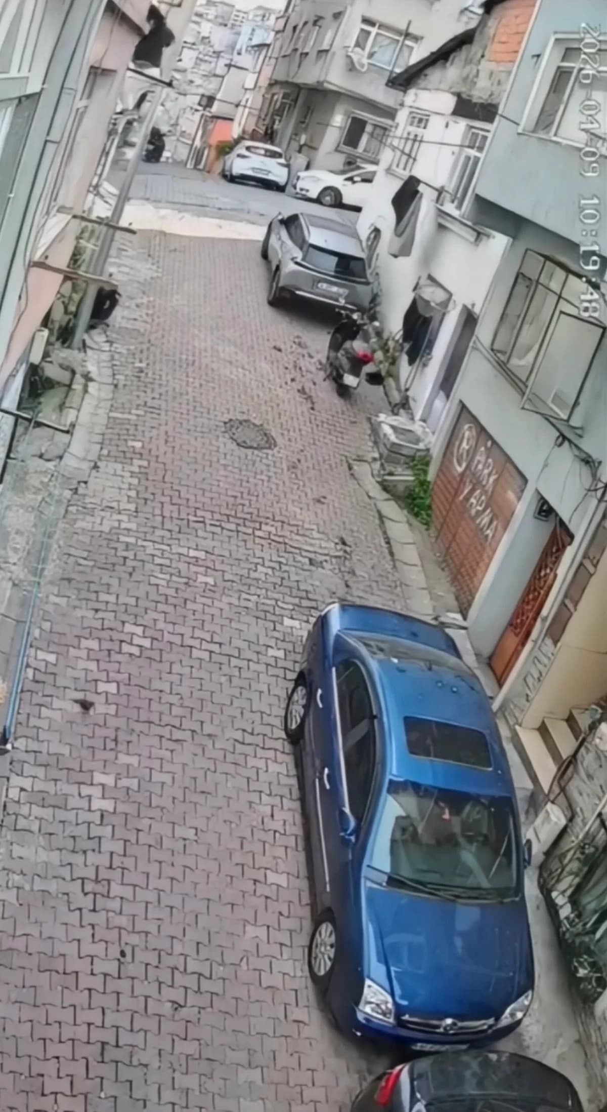 Kağıthane’de Hırsız ‘Örümcek Adam’ Gibi Tırmandı