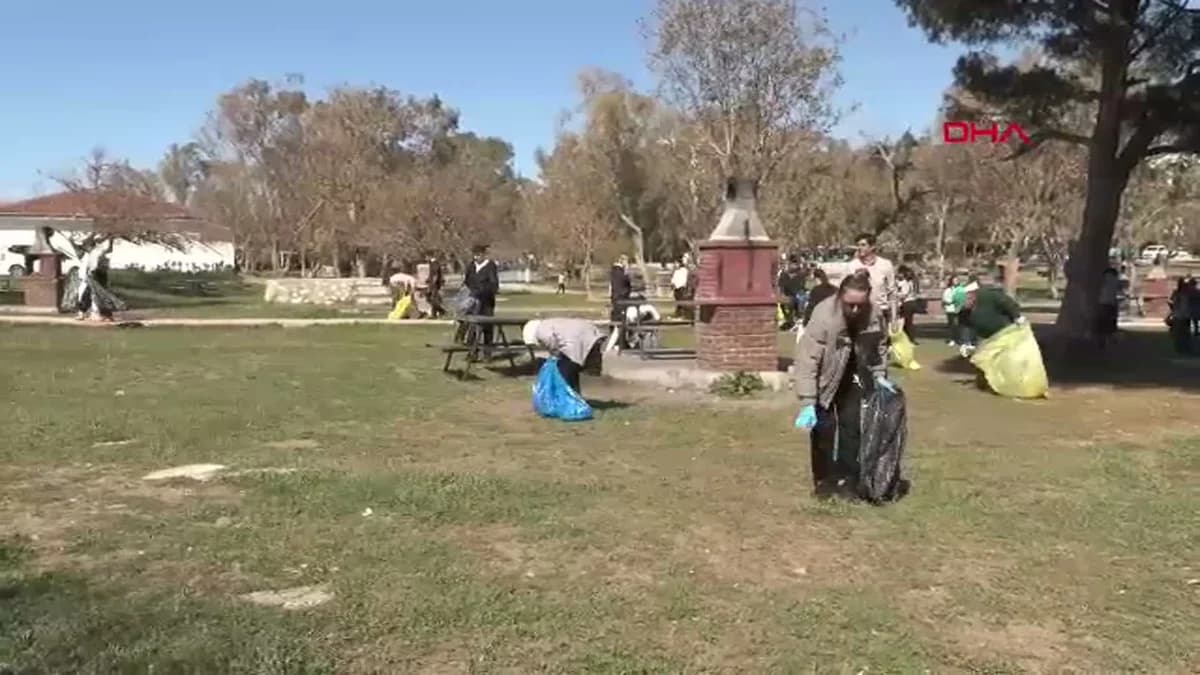 Antalya Lara Sahili’nde Öğrenciler Çevre İçin El Ele