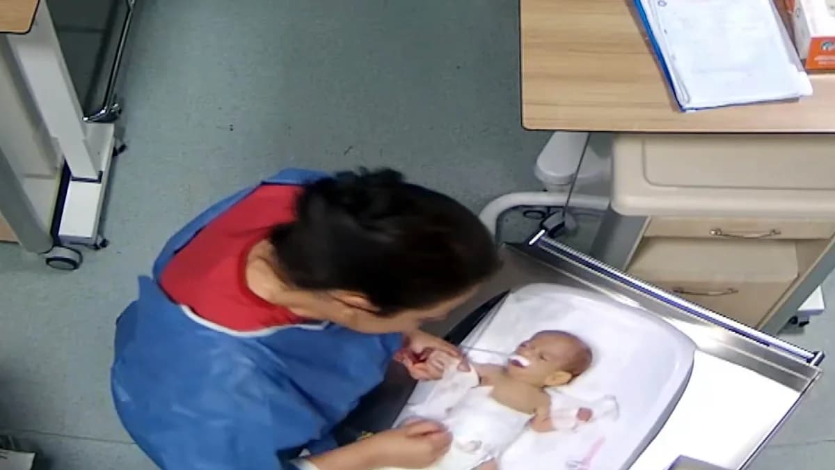 Kuvözdeki Bebeğe Şiddet Uygulayan Hemşireden Şok Savunma: Hastalığıyla İlgim Yok