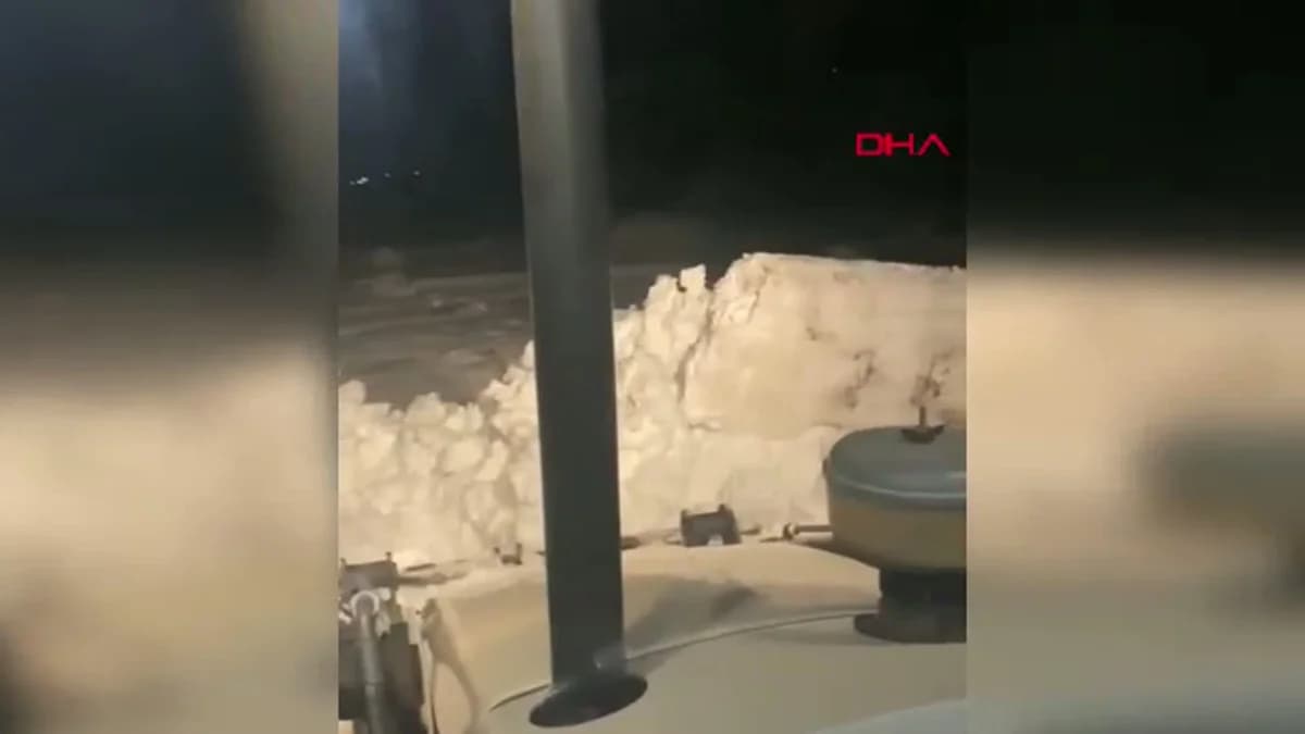 Bitlis’te Karla Mücadele: Ambulans Zorlu Hava Koşullarına Rağmen Hasta Ulaşımında Başarılı