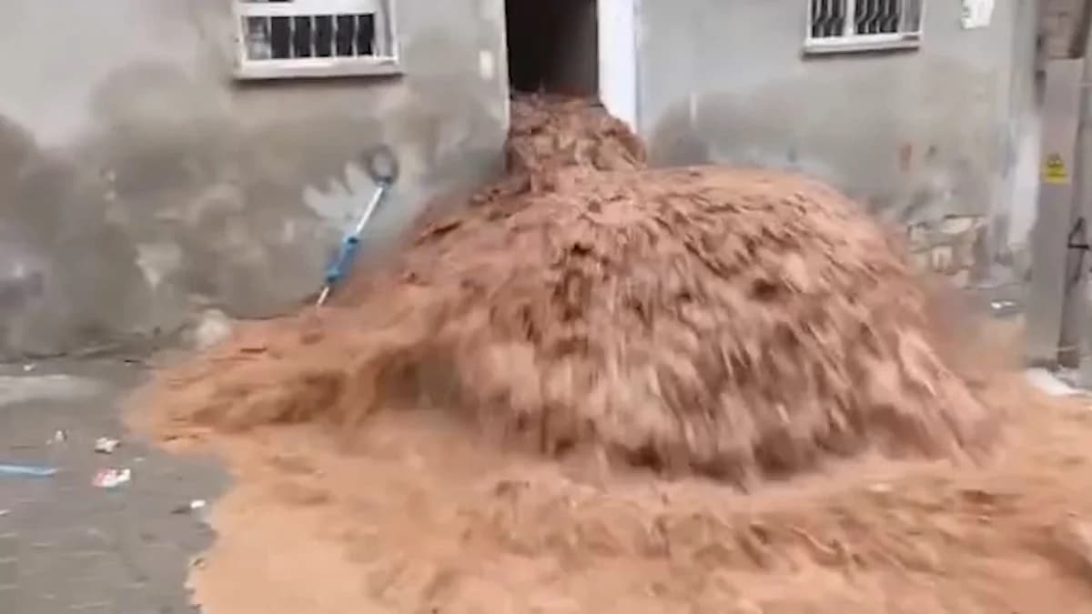 Şanlıurfa’da Sel Faciası: Aile Hayatta Kalma Mücadelesi Verdi