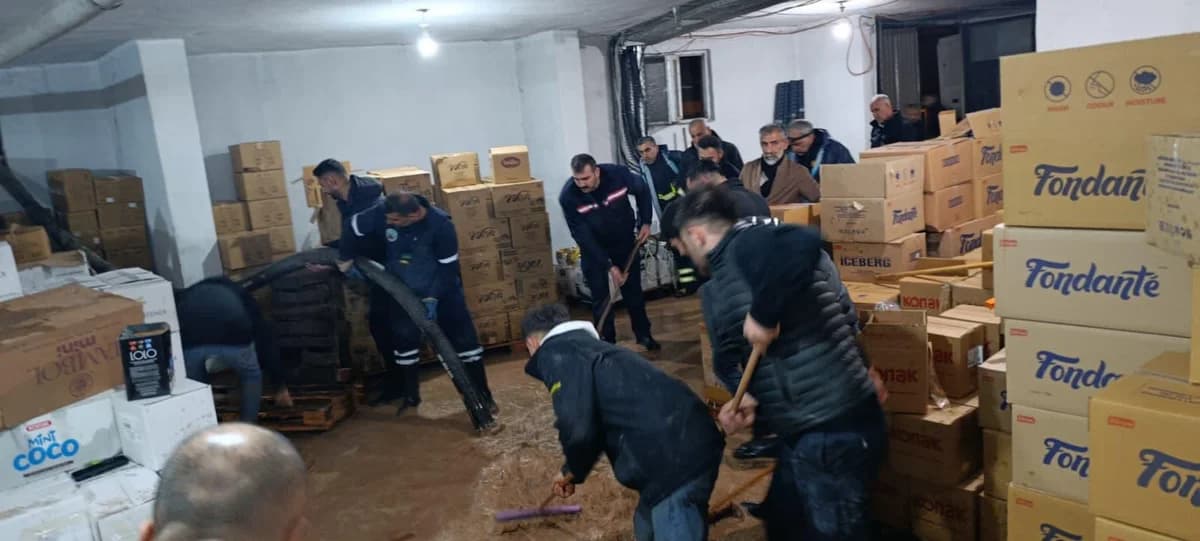 Siirt’te Sağanak Yağış Hayatı Olumsuz Etkiledi