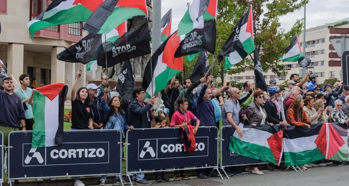 İsrail Karşıtı Protestolar La Vuelta Bisiklet Yarışını Durdurdu