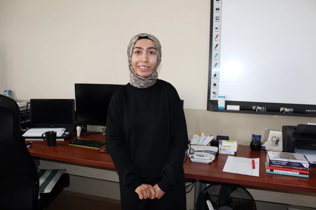 Serebral Palsi Hastası Fatma’nın Öğretmenlik Hayali