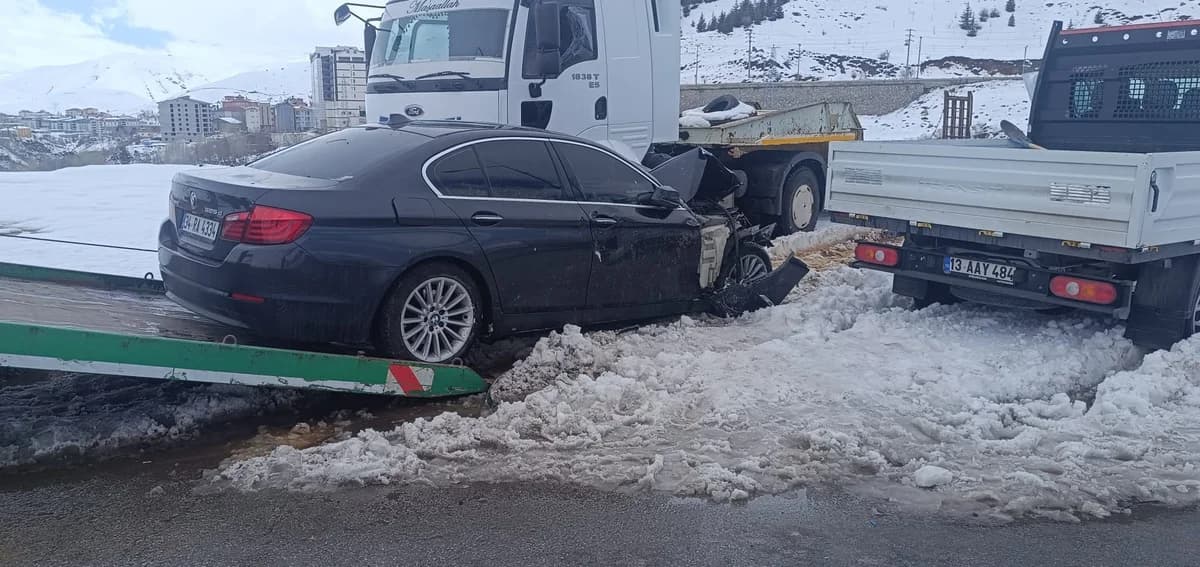 Bitlis’te İki Feci Kaza: 12 Yaralı