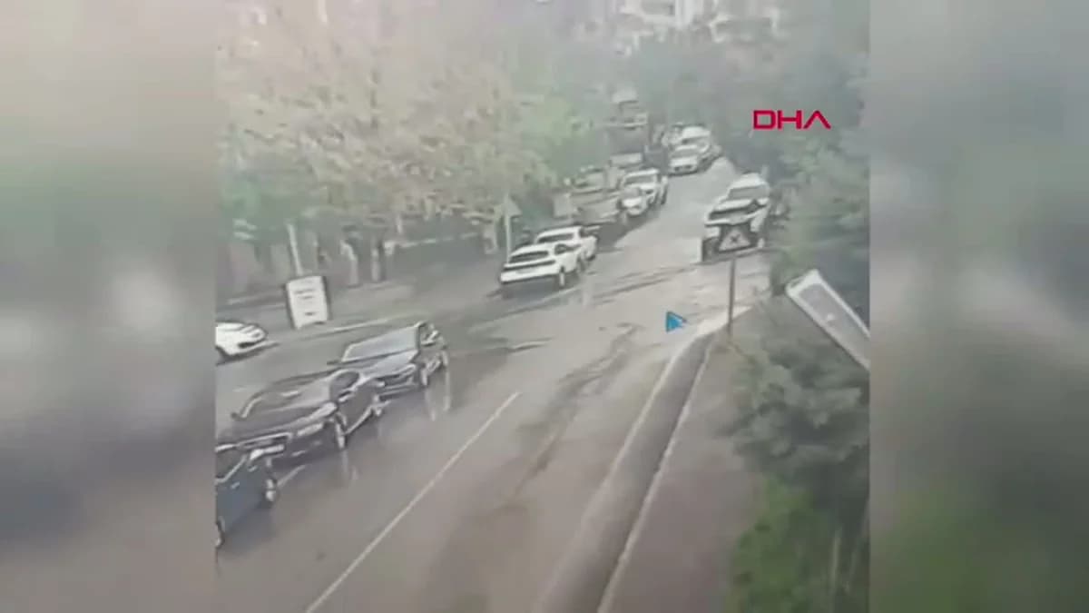 Diyarbakır’da Korkunç Kaza: Motosiklet ve Otomobil Çarpıştı, O Anlar Kameraya Yansıdı!