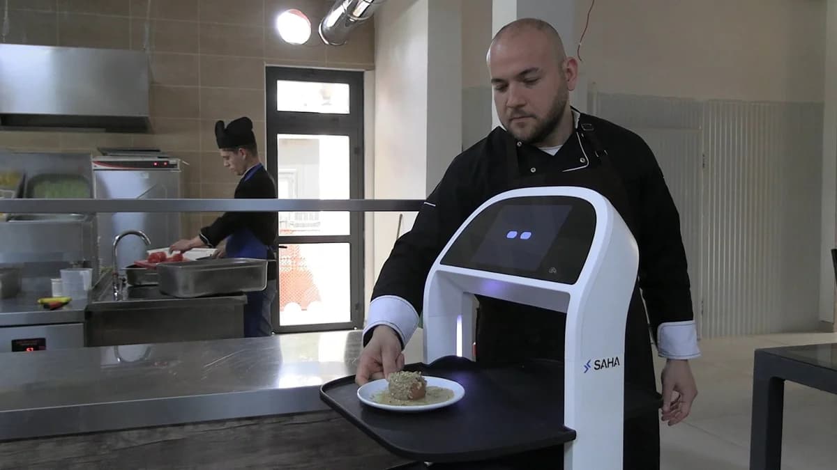 Edirne’de Robot Garson Dönemi Başladı