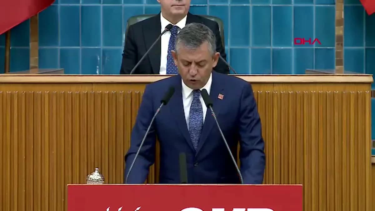 Özgür Özel: Ara Seçim İlan Edin, İstifaları Kabul Etmeyen Namerttir