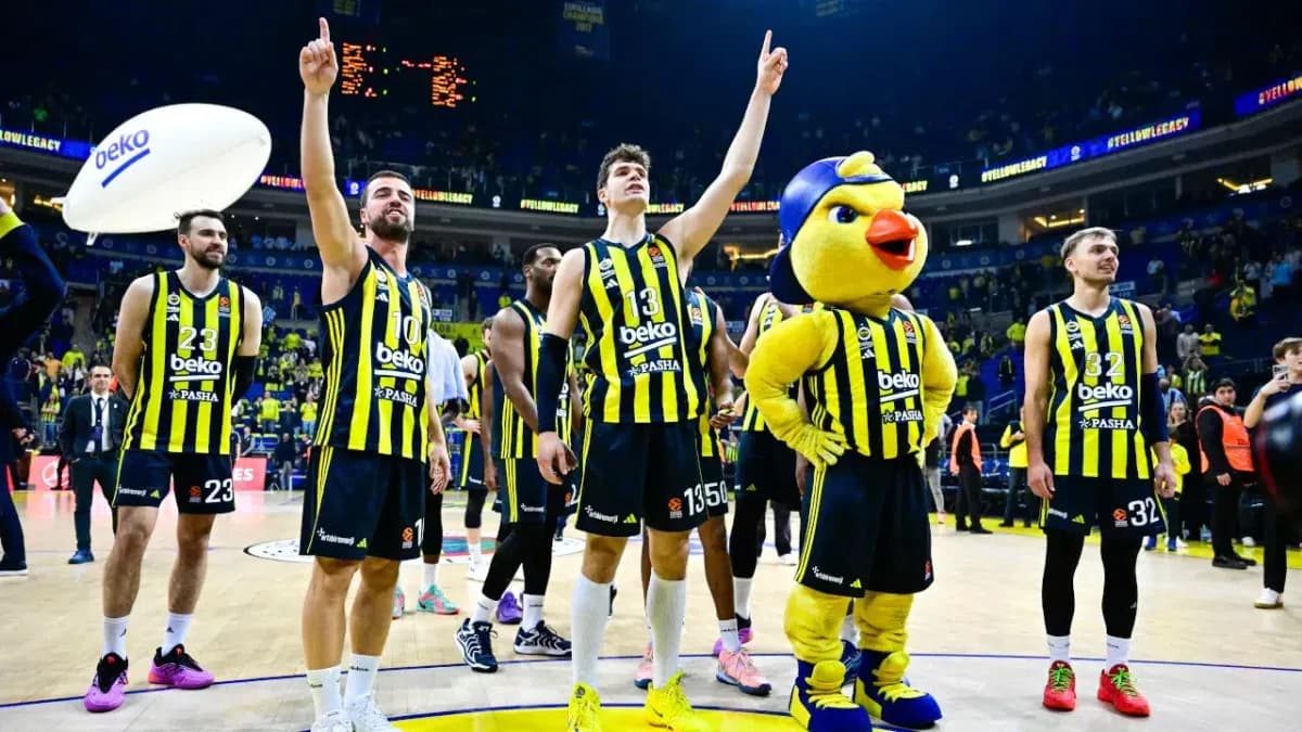 Fenerbahçe EuroLeague de Valencia yı 82-79 mağlup etti