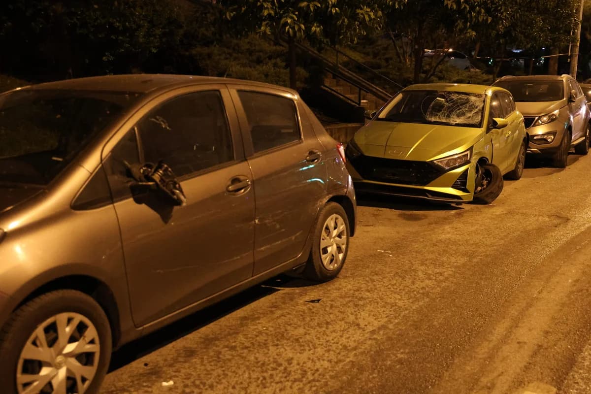 İzmir’de Korkunç Kaza: Karşı Yönde Giden Araç Motosiklet ve 5 Araca Çarptı