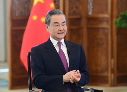 Çin ve Pakistan’dan İran-ABD Müzakerelerinde Ortak Adım: Wang Yi ve Dar Telefonda Görüştü