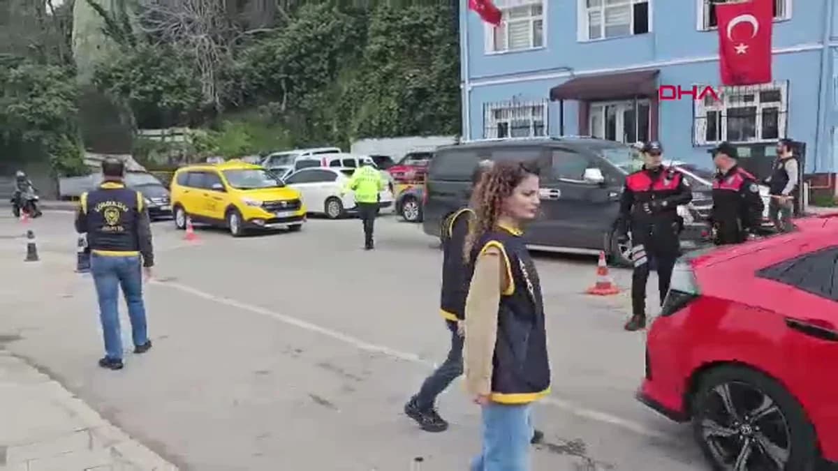 Zonguldak’ta Gazetecilerden Polislere Sürpriz Kutlama