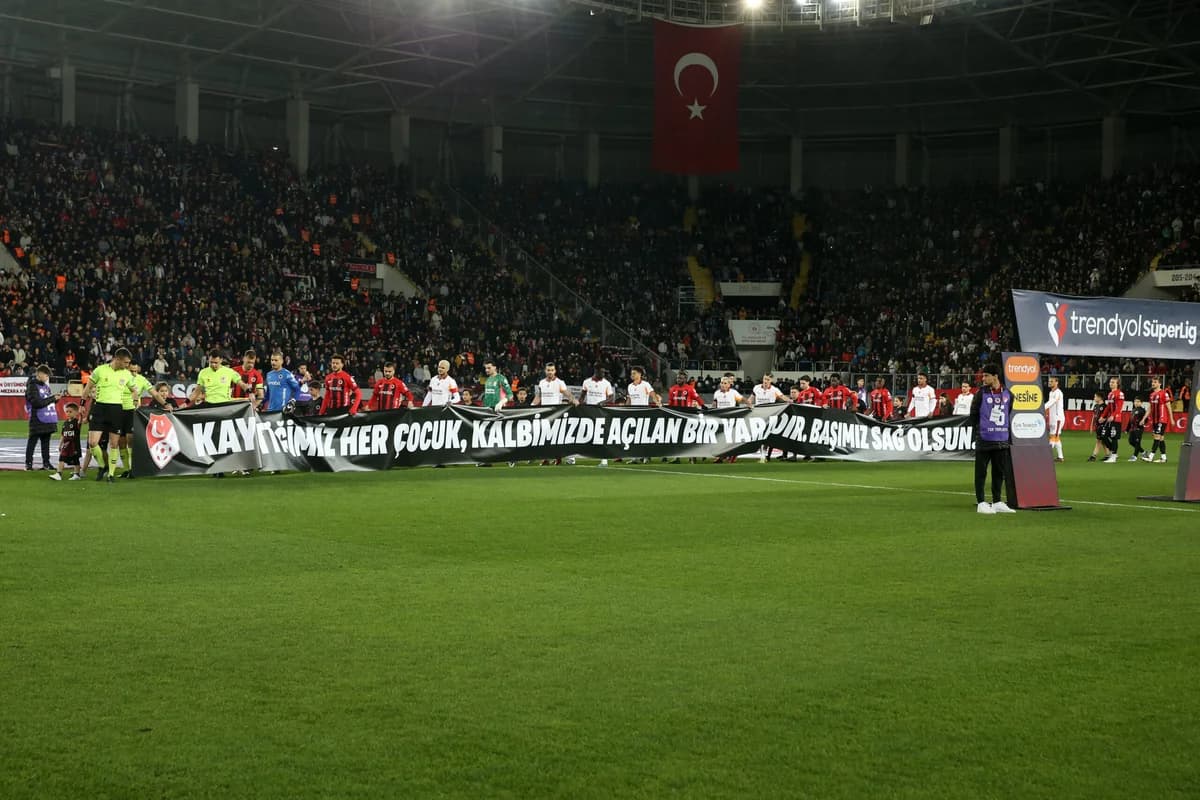 Süper Lig Maçında Galatasaray, Gençlerbirliği’ni 2-1 Geçti