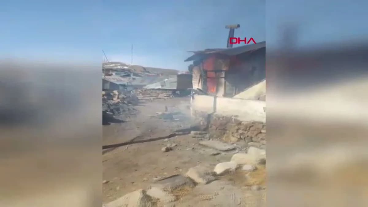 Erzurum’da Yangın, Bir Evi Kullanılamaz Hale Getirdi