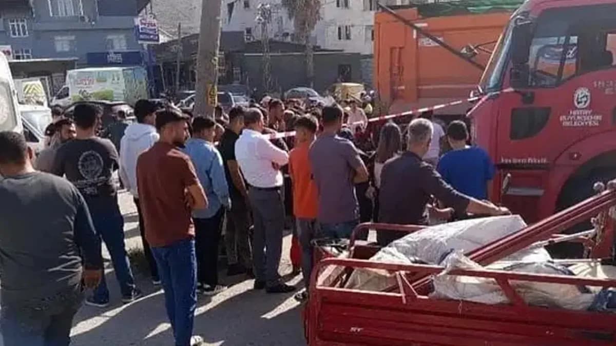 Hatay’da 71 yaşındaki Ahmet Ünsal, yolun karşısında can verdi