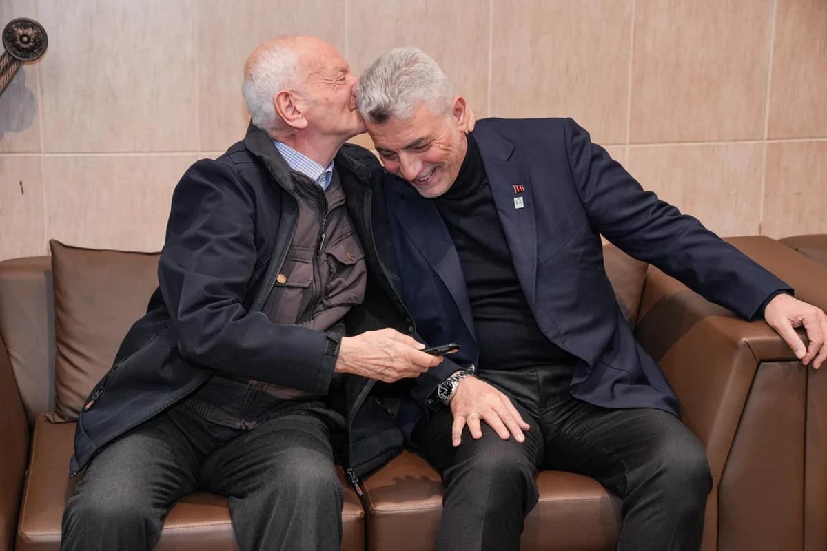 Bakan Ömer Bolat’tan Duacı Yaşlılara Ziyaret