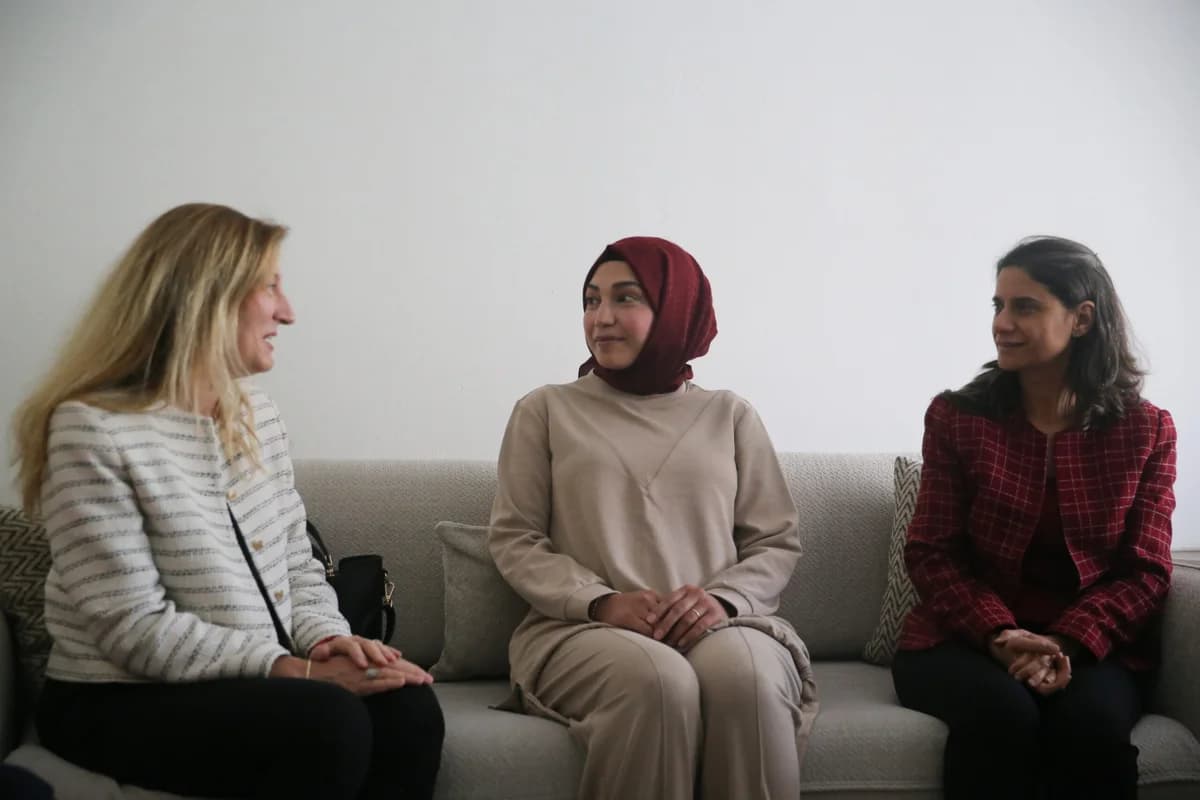 ‘Her Gebeye Bir Ebe’ Uygulaması Normal Doğumları Artırdı, Sezaryen Oranları Düşüyor
