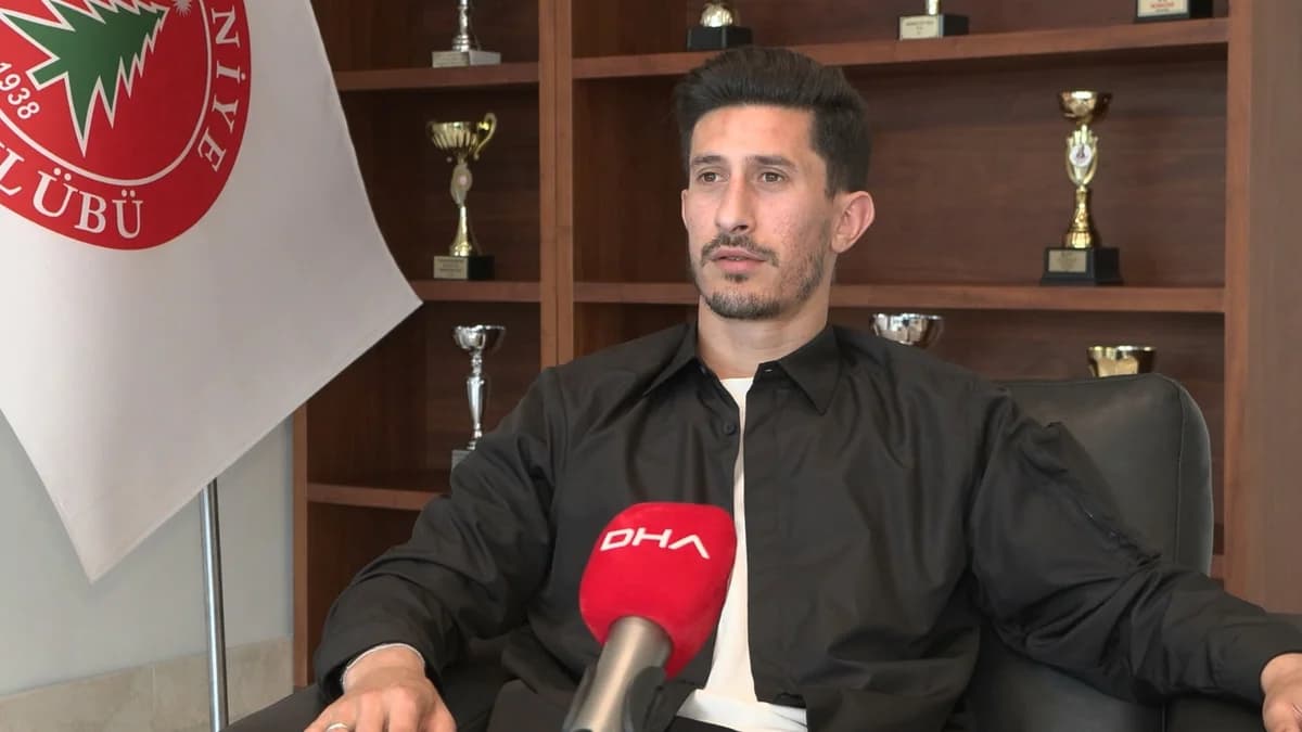 Burak Öksüz: Deprem Anı ve Futbol Hayatım Üzerine Açıklamalar