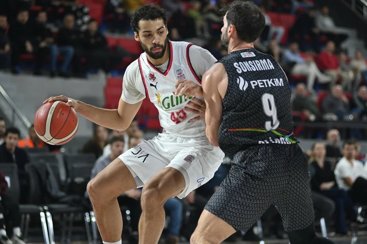 Ege Derbisinde Heyecan Dorukta: Aliağa Petkimspor ve Glint Manisa Basket Kapışıyor