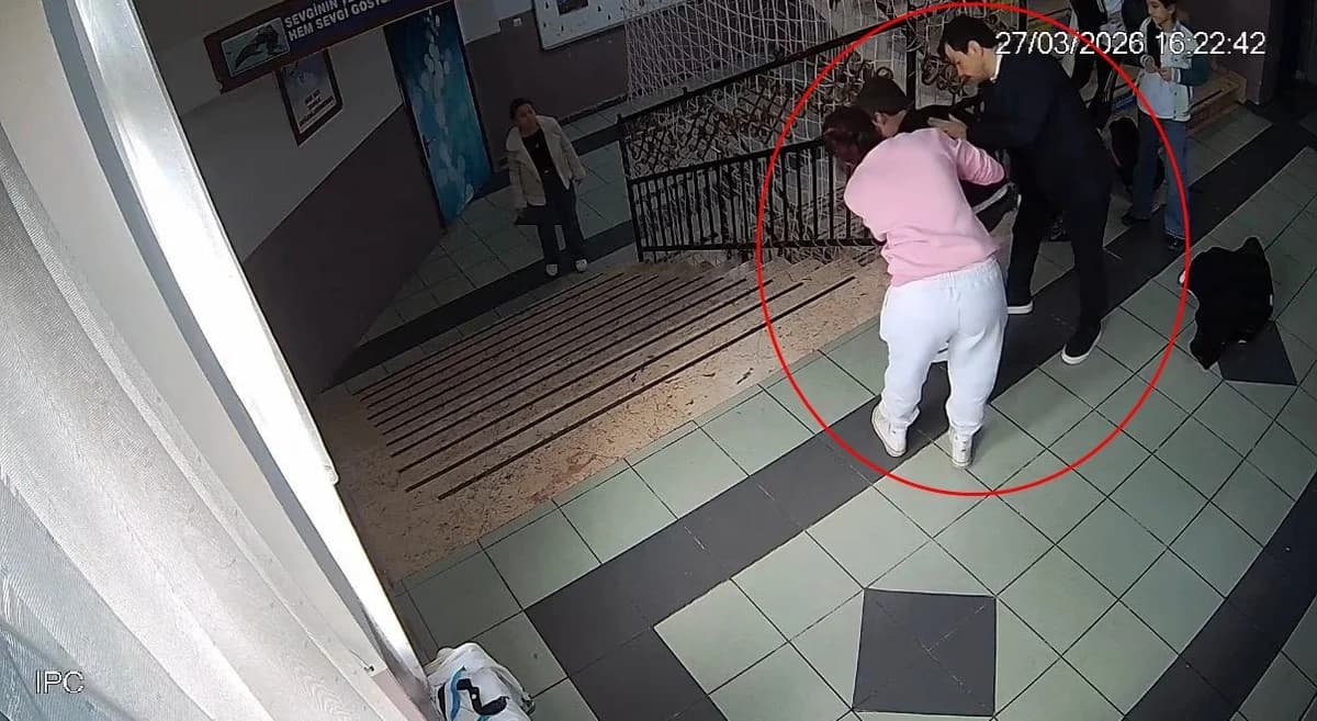 Okul Müdürü, Nefes Borusuna Şeker Kaçan Öğrenciyi Kurtardı