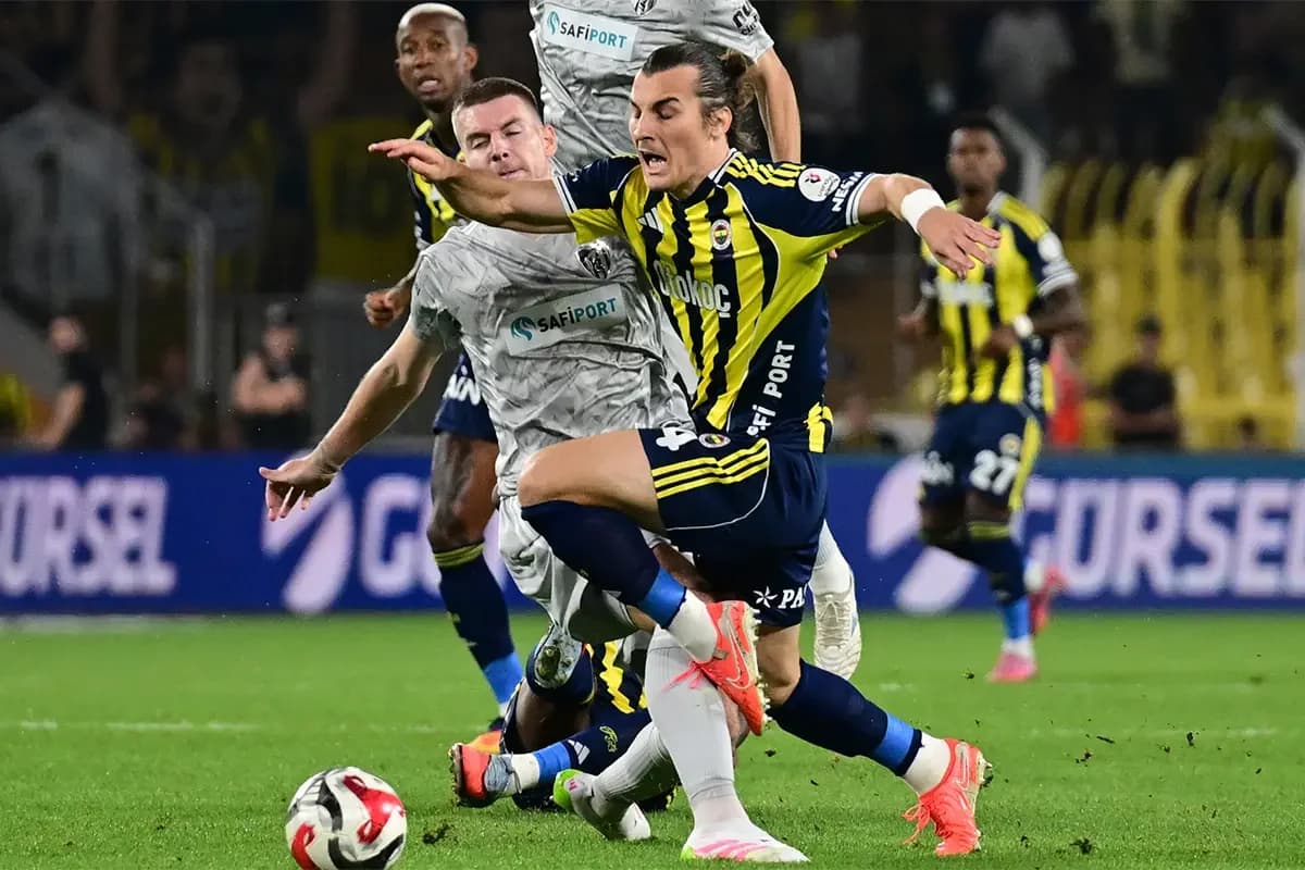 Fenerbahçe-Kocaelispor Maçı: Trio Ekibi Hakem Kararlarını Değerlendirdi