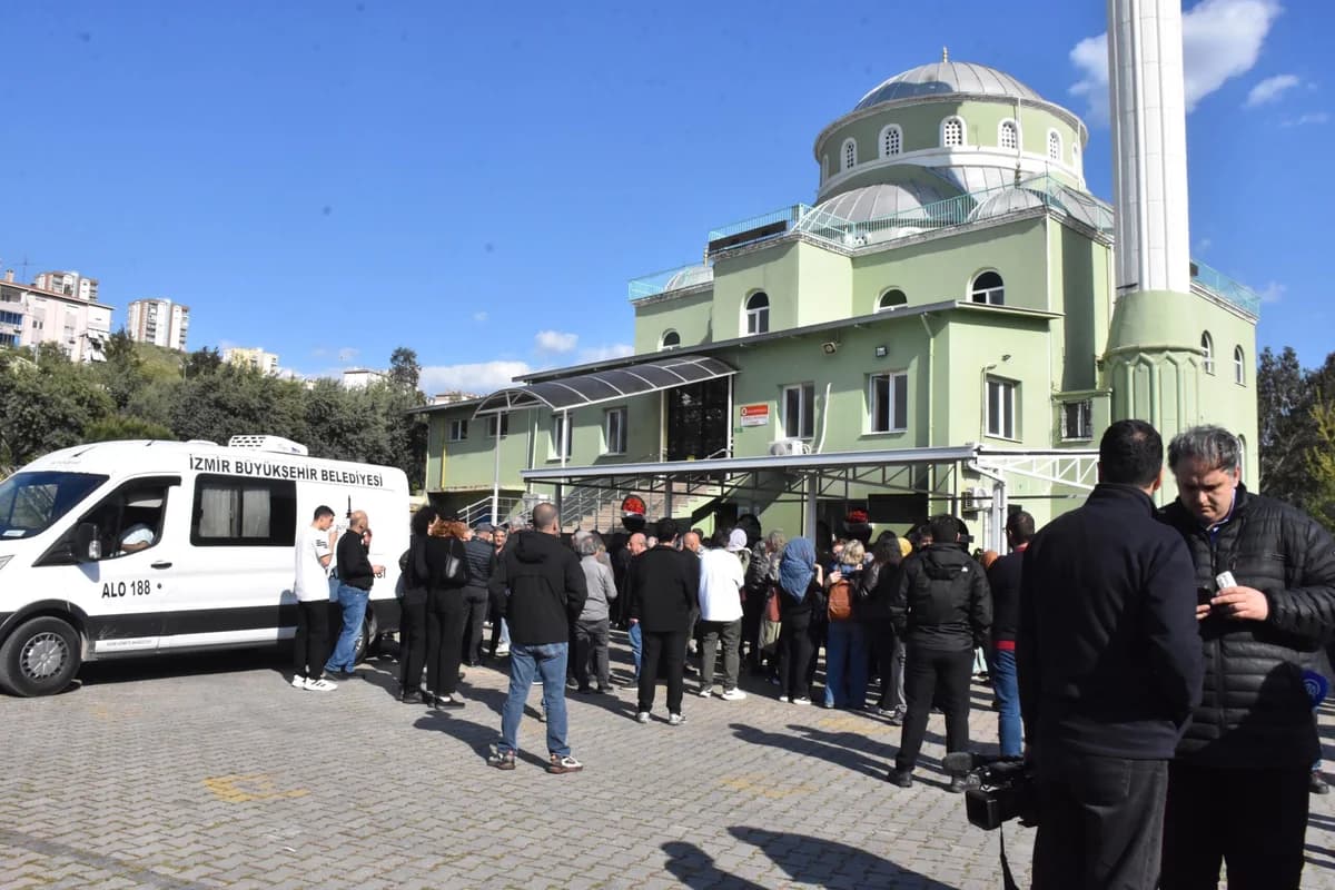 İzmir’de Kaza Sonucu Hayatını Kaybeden Doktor Beyza Nur Uğurlandı