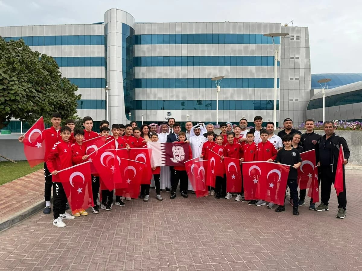 Katar’da Mahsur Kalan Küçükada Spor Kafilesi Türkiye’ye Dönüş Yolunda