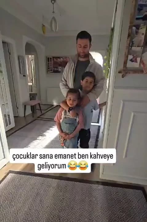 Kadın Muhtar Vaadini Yerine Getirdi: Bursa’da Roller Değişti, Kahve Kadınlara Erkekler Evlere!