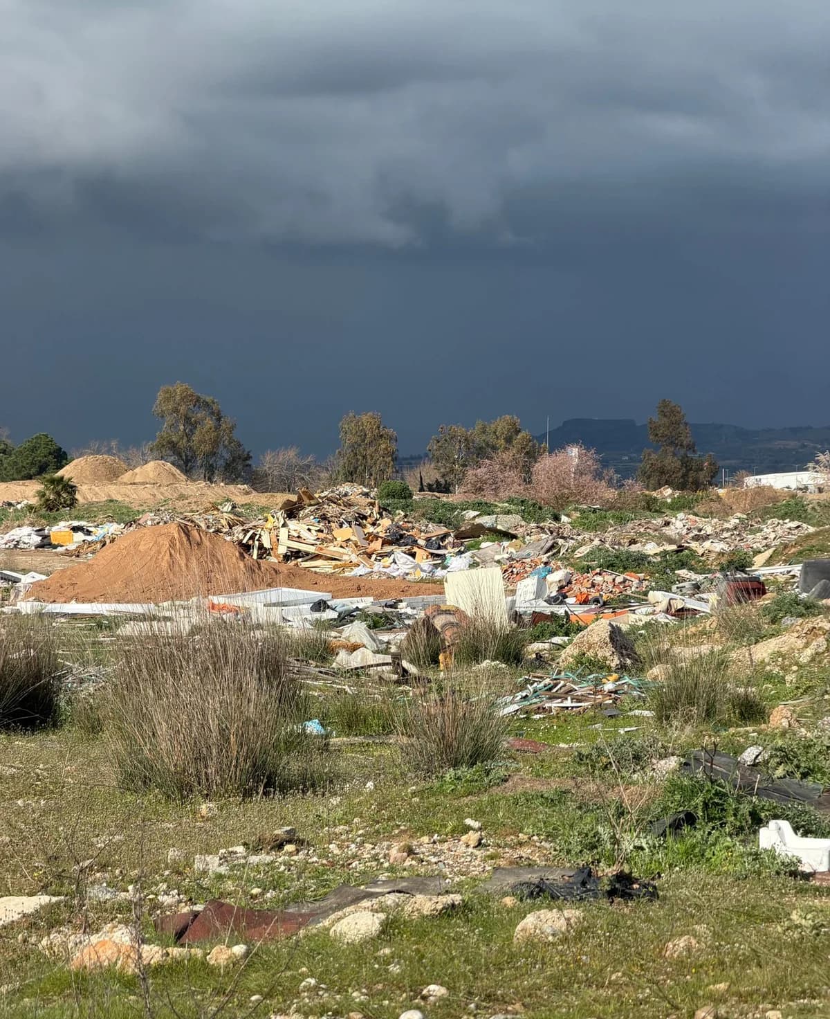Antalya’daki Kuş Cenneti Çöplüğe Dönüşüyor