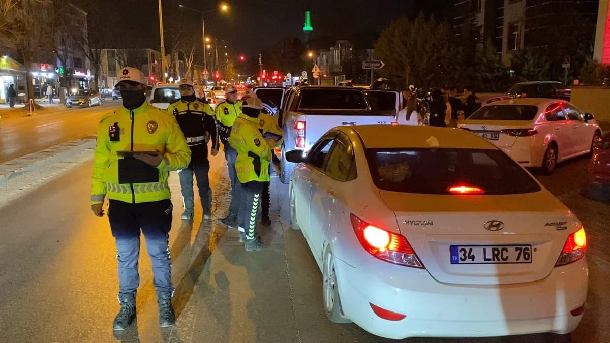 Bursa’da Trafik Denetiminde 25 Sürücüye 448 Bin TL Ceza