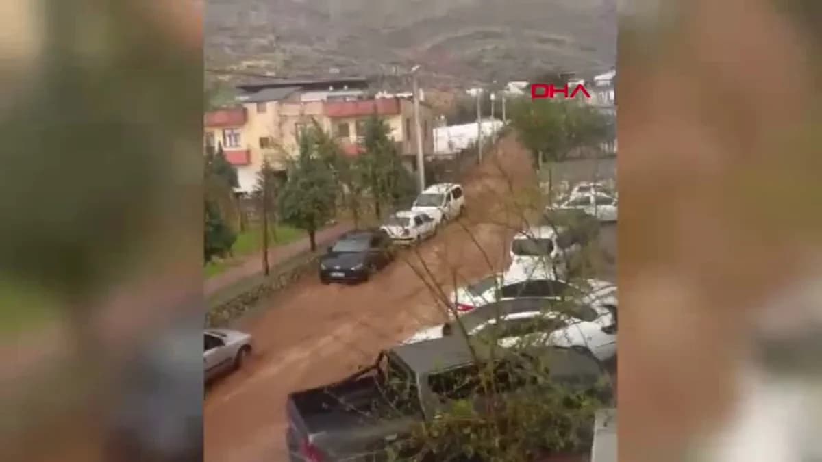 Diyarbakır’da Sağanak Yağış: Silvan’da Cadde ve Sokaklar Su İçinde