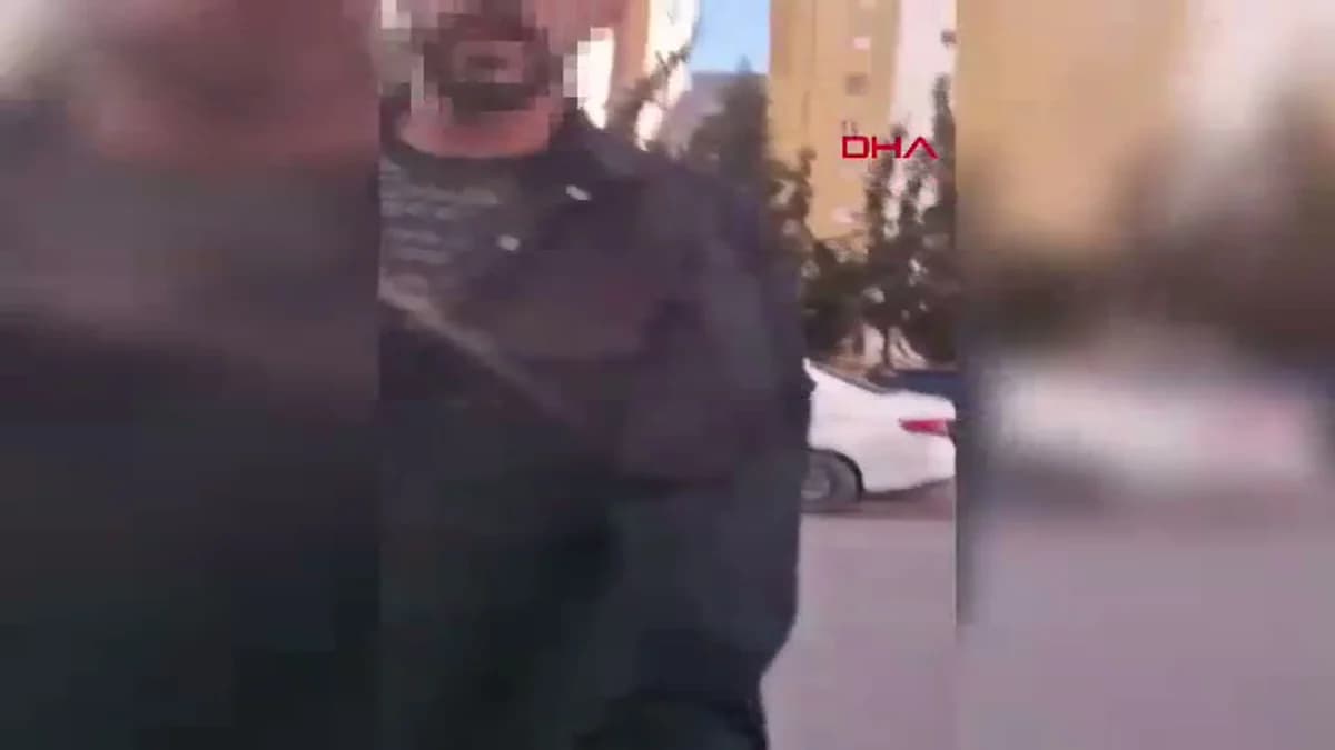 Adana’da Yol Verme Tartışması, Aileyi Hedef Aldı: O Anlar Kamerada